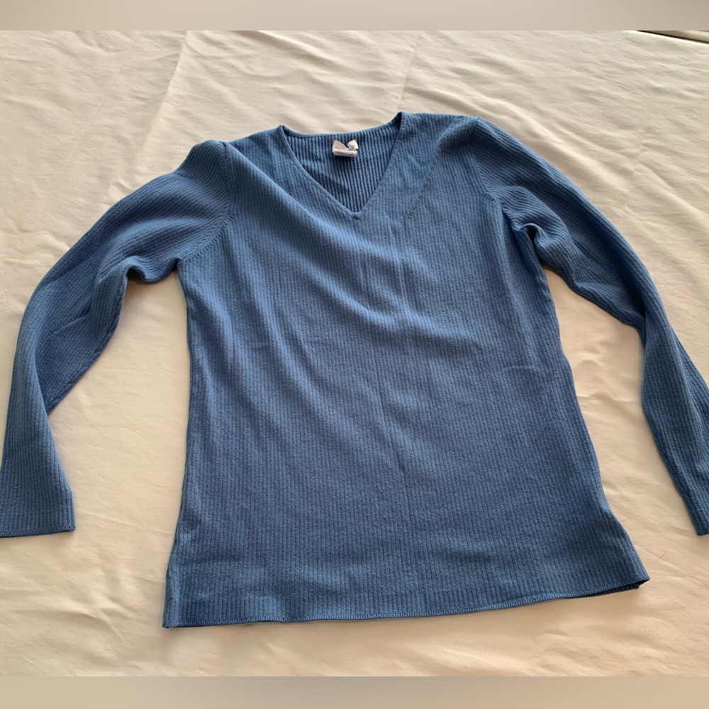 Elegant Sky Blue V-Neck Sweater
